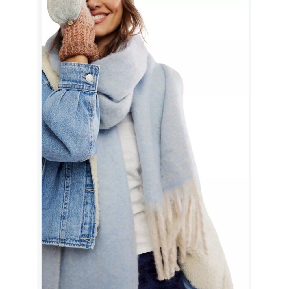 Free People Winter Chill Blanket Scarf - Blue, One Size Fits All